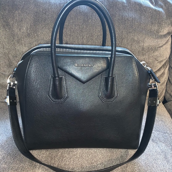 Givenchy Handbags - Givenchy Antigona bag- WILLING TO TRADE